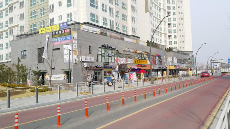 마곡엠밸리12단지 내 상가에요