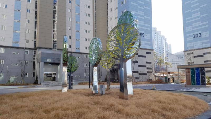 자연 친화적인 공간으로 꾸며진 단지 내 공원이에요