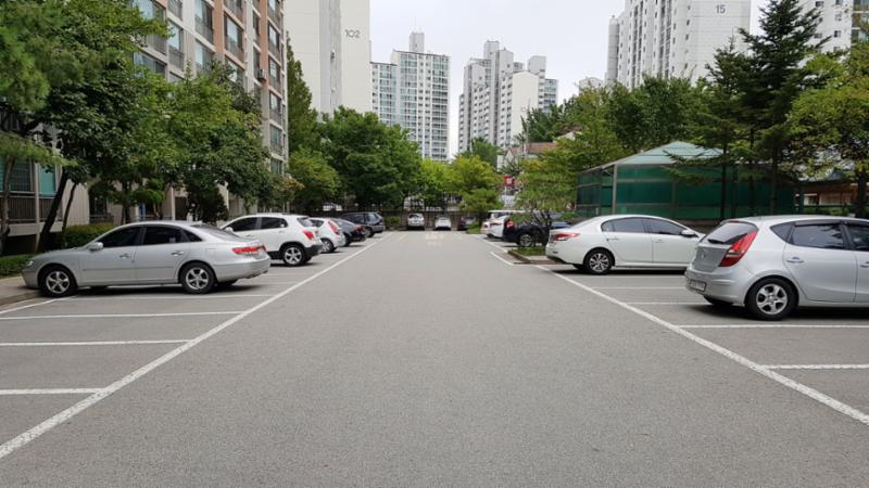 단지 주차장이에요