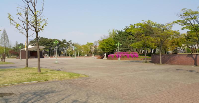 사계절의 풍부한 자연을 느낄 수 있는 늘푸른공원입니다