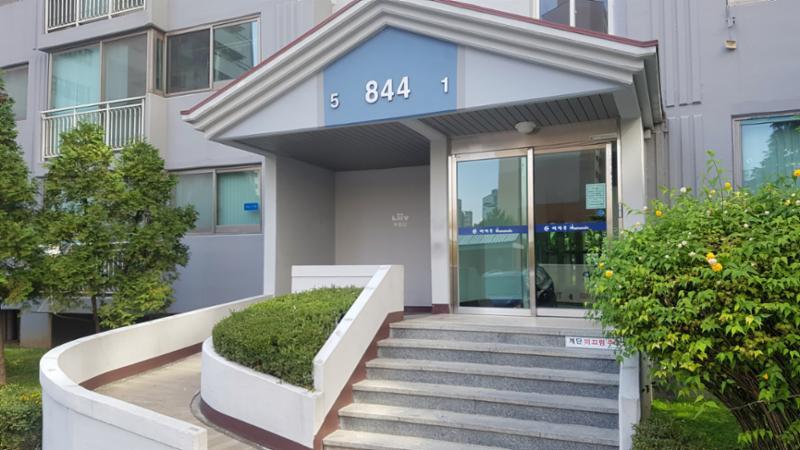 벽적골8단지주공아파트 공동현관이에요