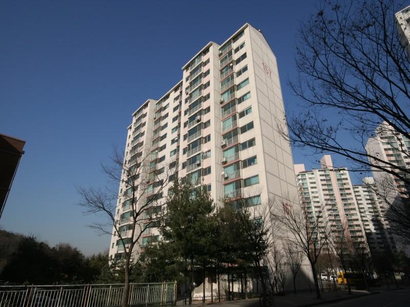 157동