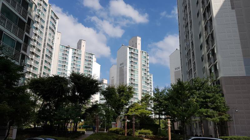 벽적골9단지주공 아파트는 지하철 분당선 망포역역에 가까이 있으며, 주민들이 안전하고 빠르고 편리하게 이용하실 수 있어요