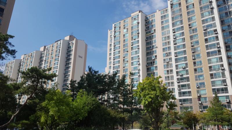 벽적골롯데 아파트 전경이에요