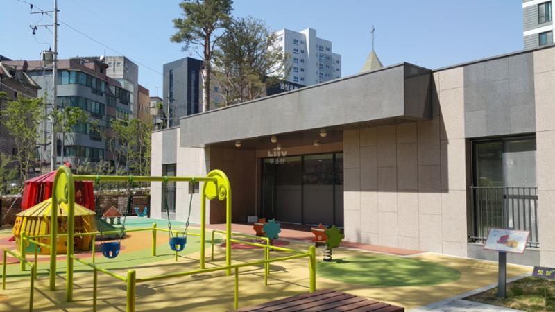 단지 내 어린이집 모습입니다