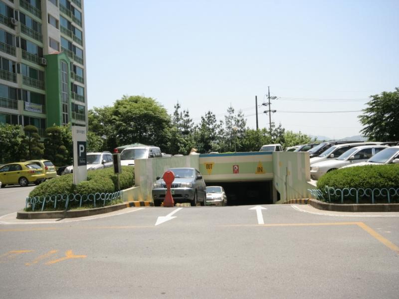 지하주차장입구1