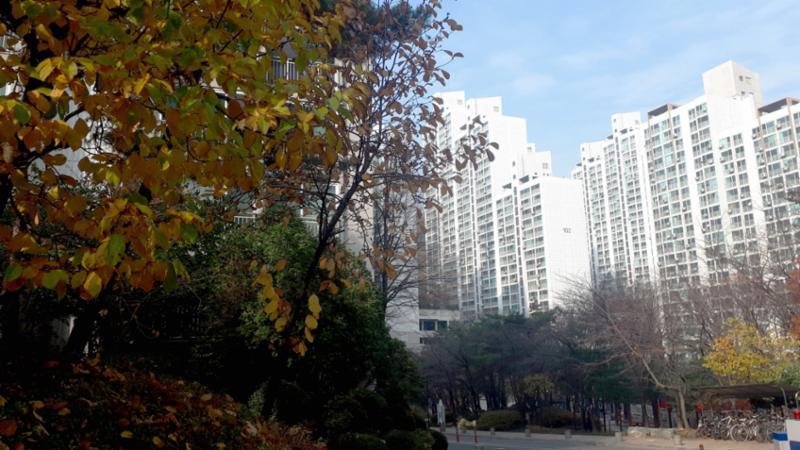 외부에서 바라본 도덕파크타운 전경입니다