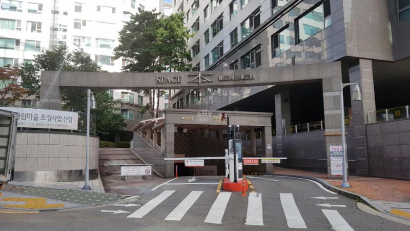 광화문풍림스페이스본 정문 입니다
