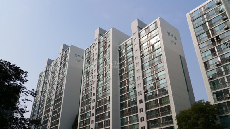 내부에서 촬영한 1518동, 1519동 전경입니다