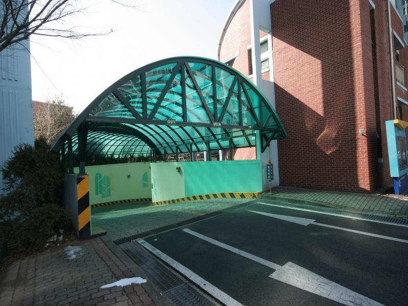 지하주차장입구
