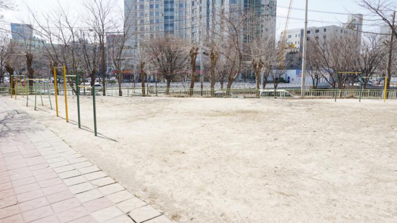 아파트 내에 위치한 운동시설이에요