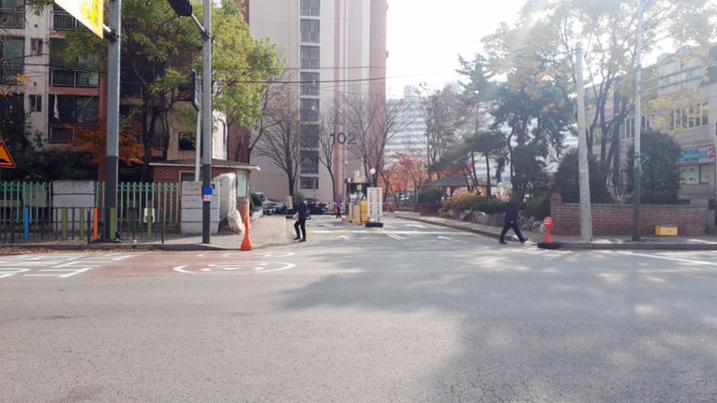 한양산호3차아파트 정문이에요