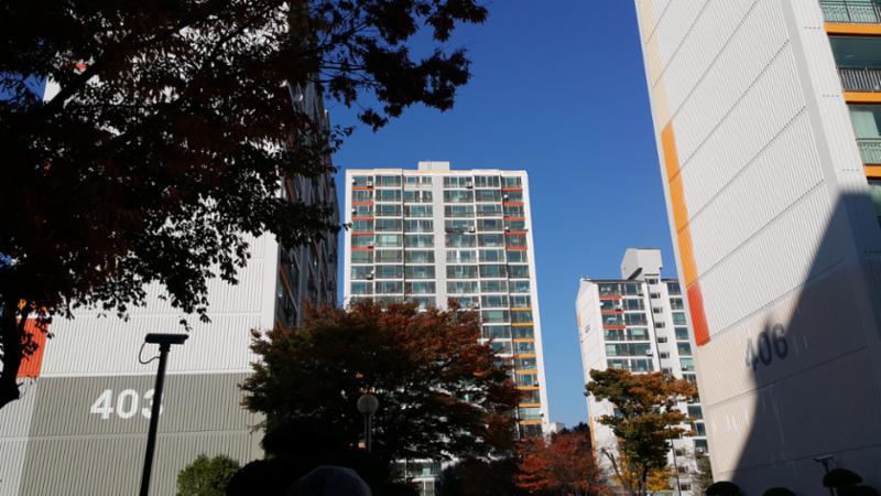 다른 각도에서 촬영한 단지전경이에요