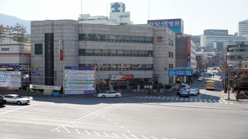 단지 인근에 위치한 서안양우체국입니다