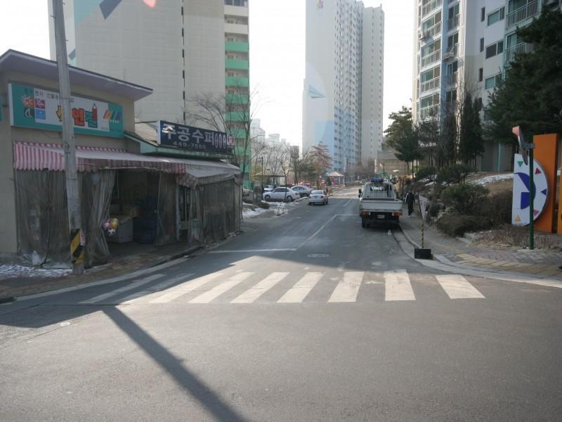 단지동문