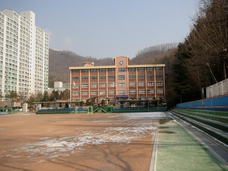 안양동초교