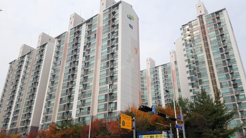 단지 주변으로 다양한 학군이 인접해 있어 도보로 통학할 수 있는 교육환경이에요