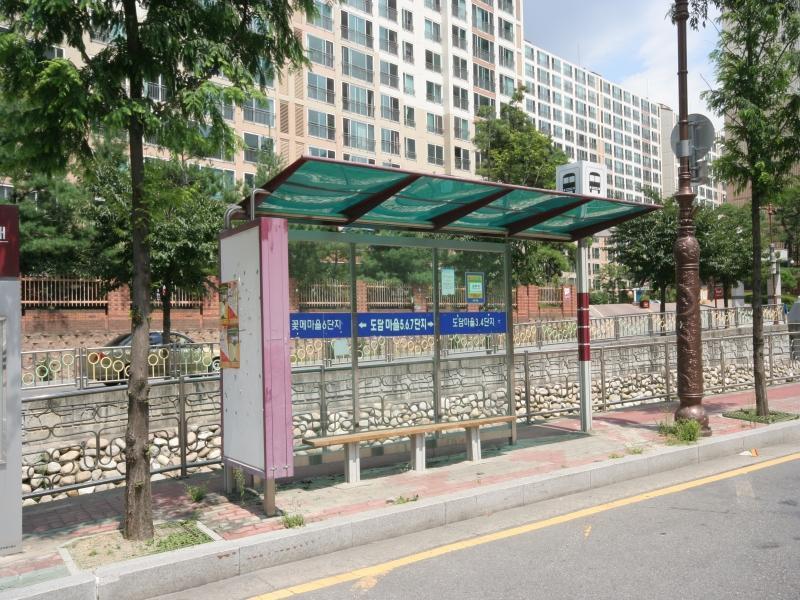 버스정류소(단지옆)