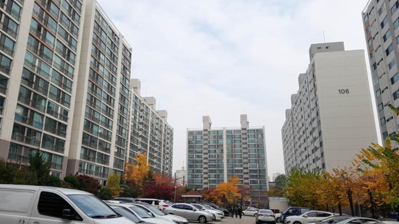 단지 주변으로 경부고속도로가 인접해 있어 서울 도심지로의 출퇴근이 편리한 단지에요