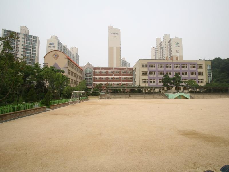 상현초교