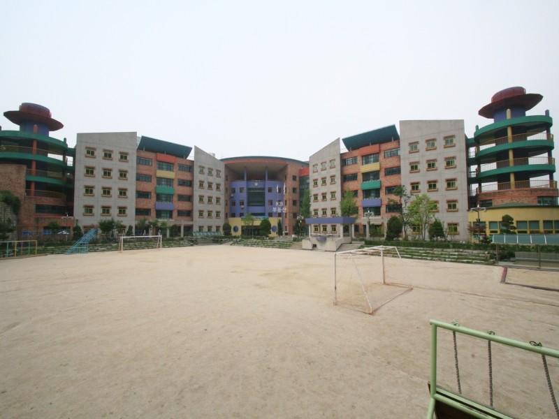 이현초교