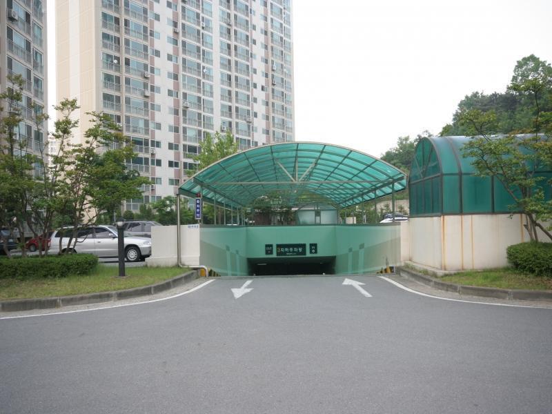 지하주차장입구
