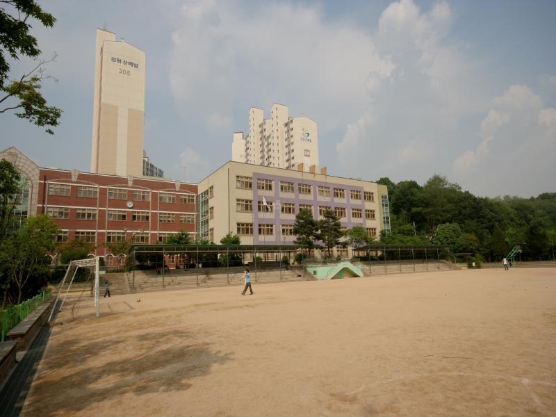 상현초교