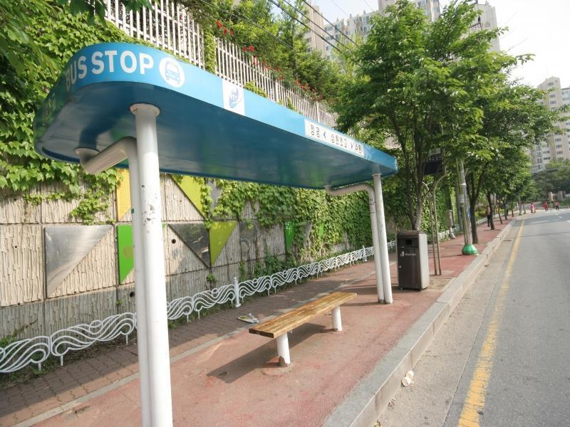 버스정류소(만현길)