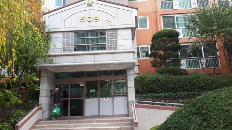 509동 1층 공용현관이에요