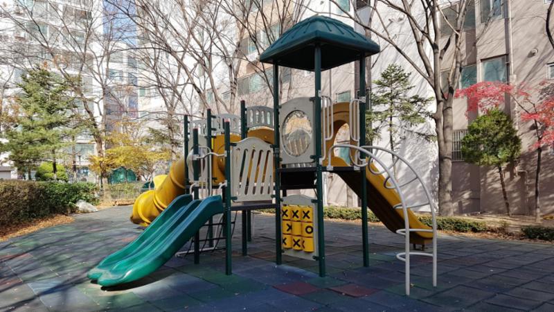 아이들의 상상력과 호기심을 일깨워주는 어린이 놀이터에요