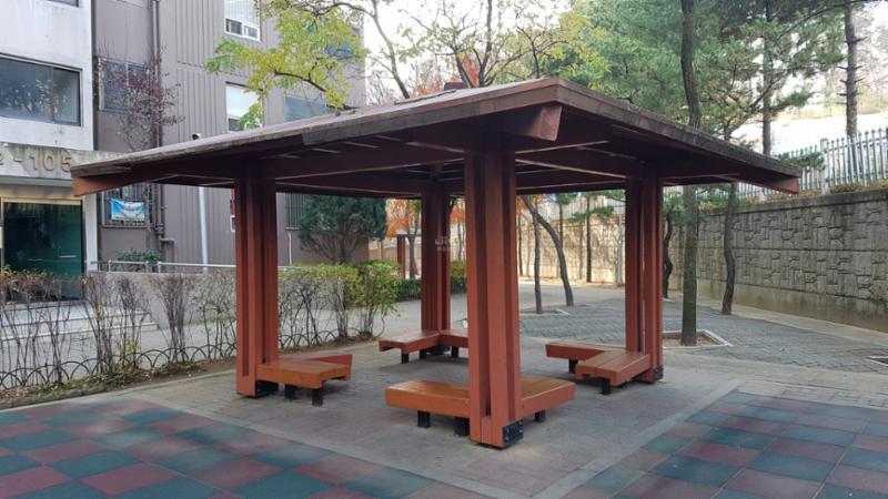단지 내에서 즐겁고 여유로운 시간을 보낼 수 있는 쉼터 공간이에요