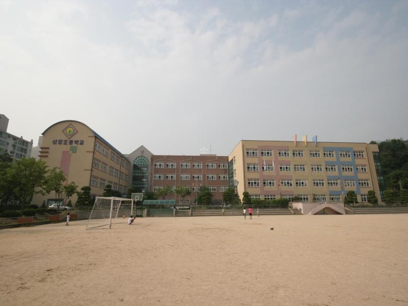 산양초교