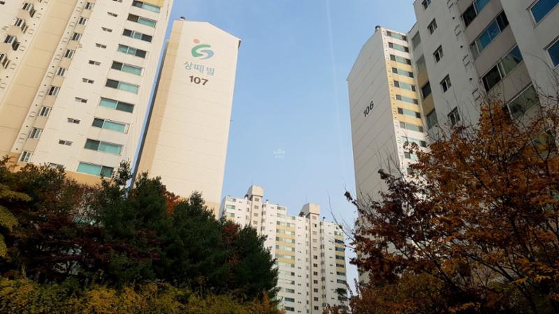 연원마을성원 아파트 단지 전경 모습이에요