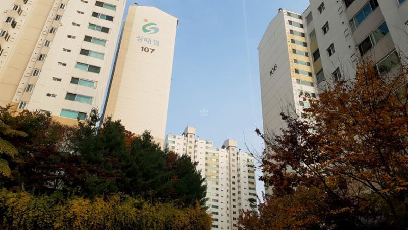 연원마을성원 아파트 단지 전경이에요