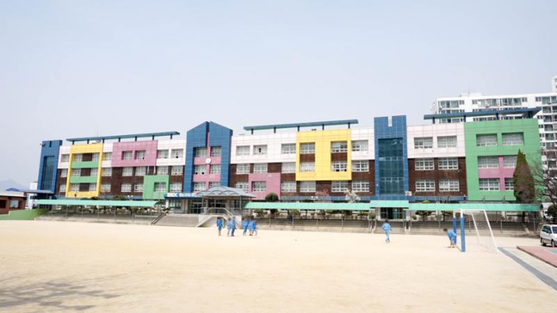 의왕중학교 입니다