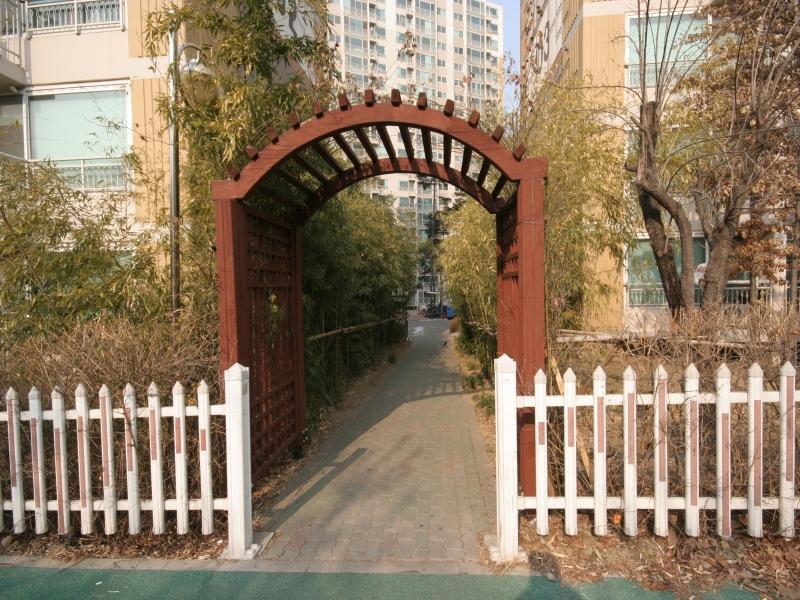 부출입구