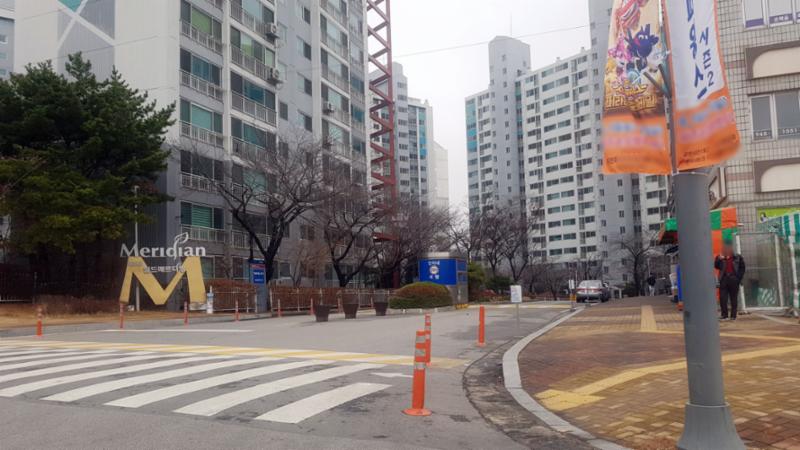 단지 후문이에요