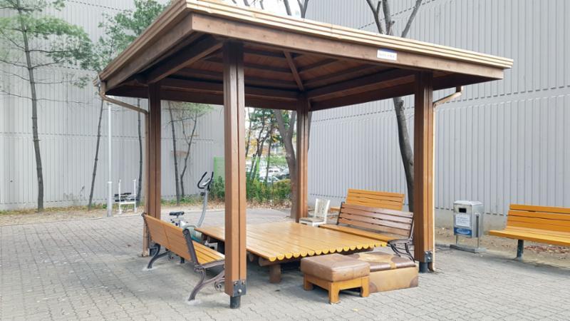은행아파트 쉼터예요