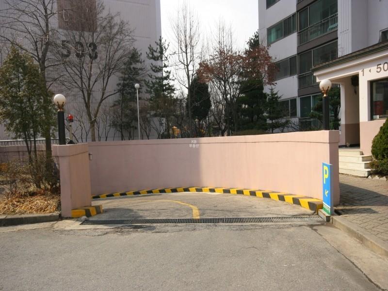 지하주차장입구
