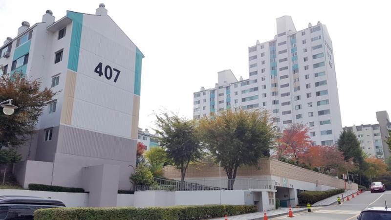 총 588세대, 14개 동으로 구성된 샛별삼부 단지에요