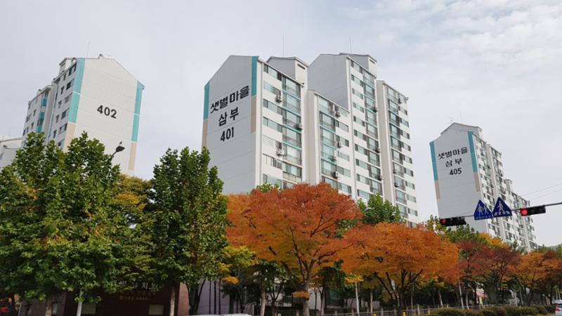 단지 주변으로 초, 중, 고 학군이 인접해 있어 도보로 통학 가능한 단지에요