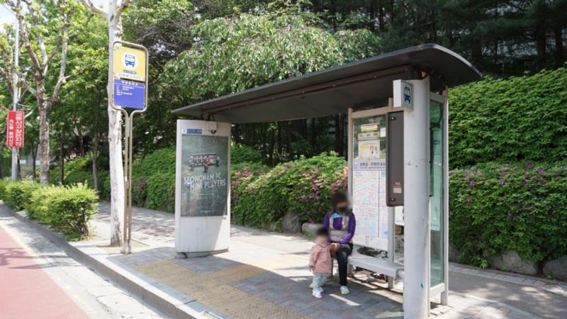 단지 주변 버스정류장 입니다