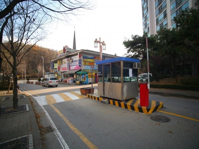 정문출입구