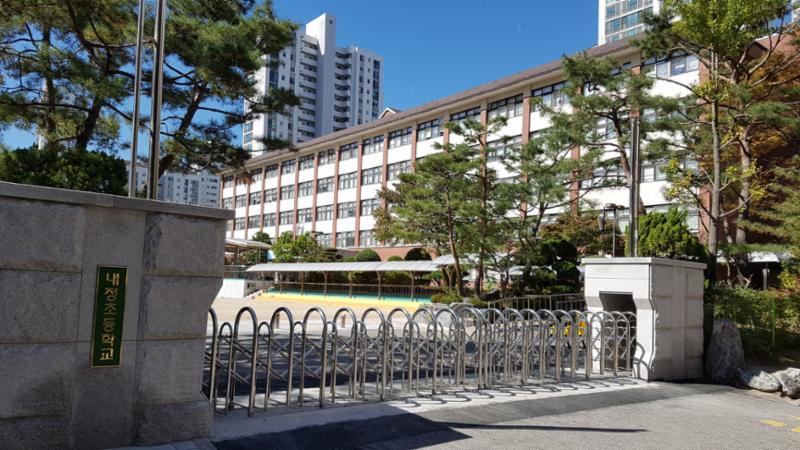 단지 주변에 있는 교육시설입니다