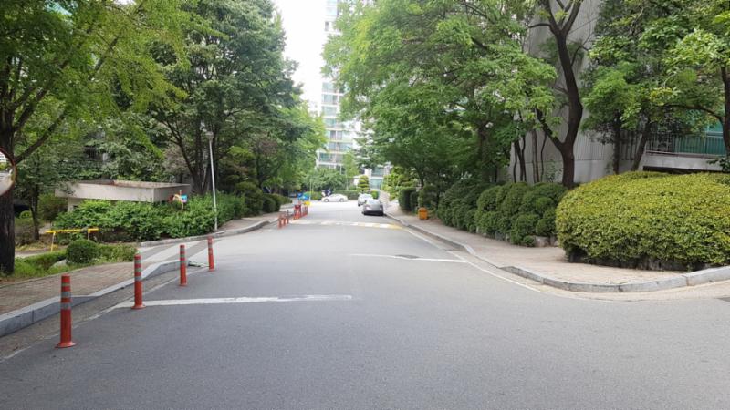 상록우성단지내부 도로예요