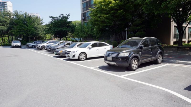 청솔주공9단지 단지 내 지상주차장 입니다