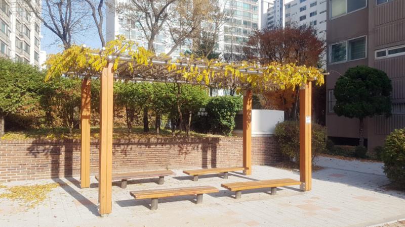 단지 내 쉼터예요