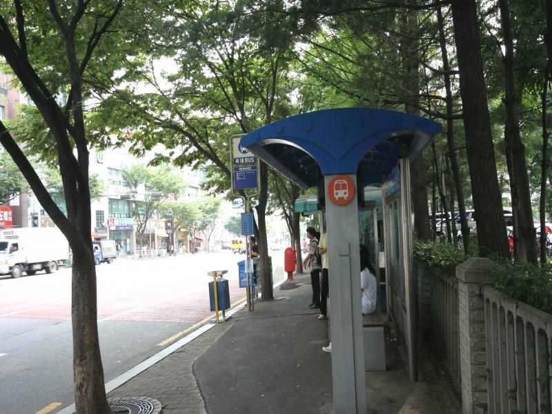 버스정류소(귀인로)