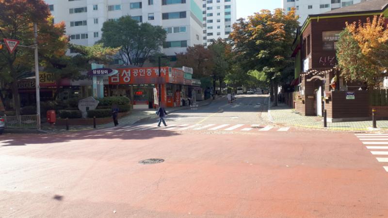 단지 후문이에요