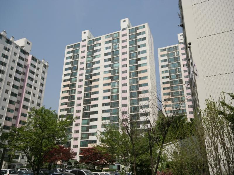 952동